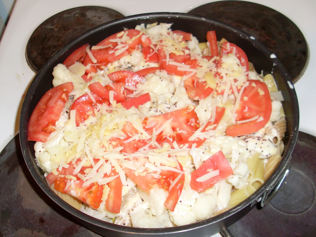 Запеканка из цветной капусты с макаронами и горчичным соусом