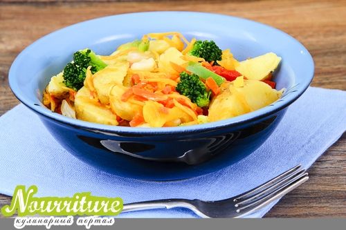 Картофель с овощами и мясом при панкреатите