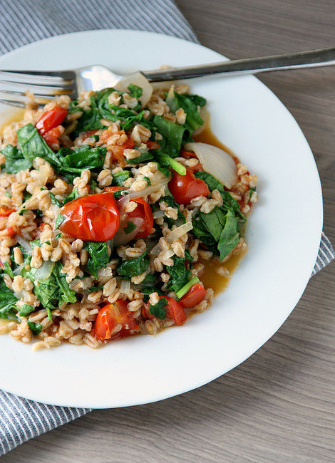 One-Pot-Tomato-Spinach-Farro.jpg