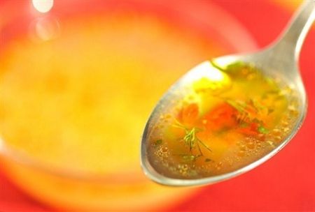 Особенности приготовления супов на основе прозрачного бульона: бульон из дичи, рыбный бульон