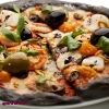 Пицца крестьянская (с маслинами, креветками и артишоками)