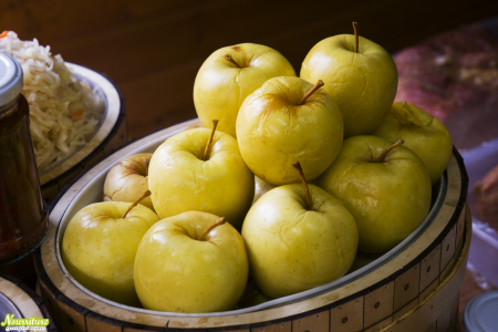 Как готовить мочёные яблоки?