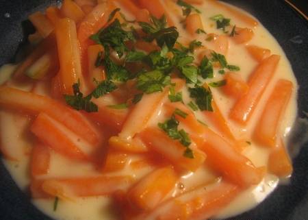 Морковь в сливочном соусе