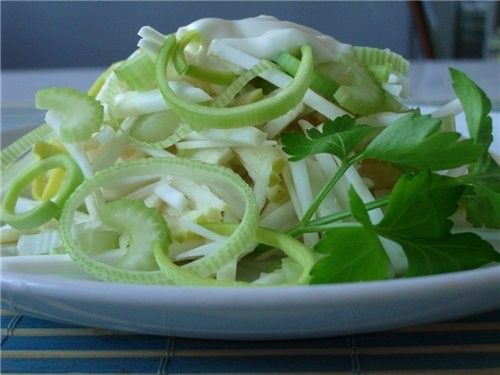 Антихолестериновый салат из яблок и сельдерея (при повышенном холестерине)