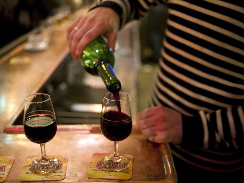05-willis_wine_bar_GettyImages.jpg 05-willis_wine_bar_GettyImages.jpg