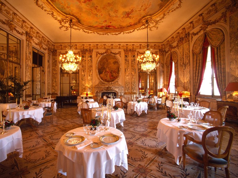 03-Restaurant-Le-Meurice-Paris-Alamy.jpg 03-Restaurant-Le-Meurice-Paris-Alamy.jpg