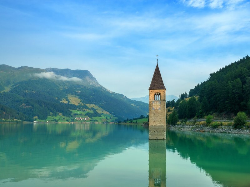 10-lake-reschen-italy-cr-getty.jpg 10-lake-reschen-italy-cr-getty.jpg