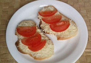 Бутерброды калорийные с сырным маслом