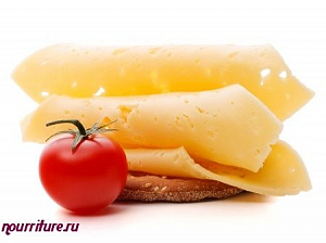 Бутерброды калорийные с сыром и томатной пастой