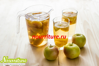 Ускоренный способ изготовления компота из кислых яблок
