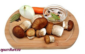 Бутерброды канапе с отварной телятиной и грибами